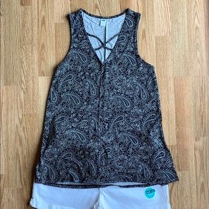5/$25❗️NWOT Paisley print tank. size S